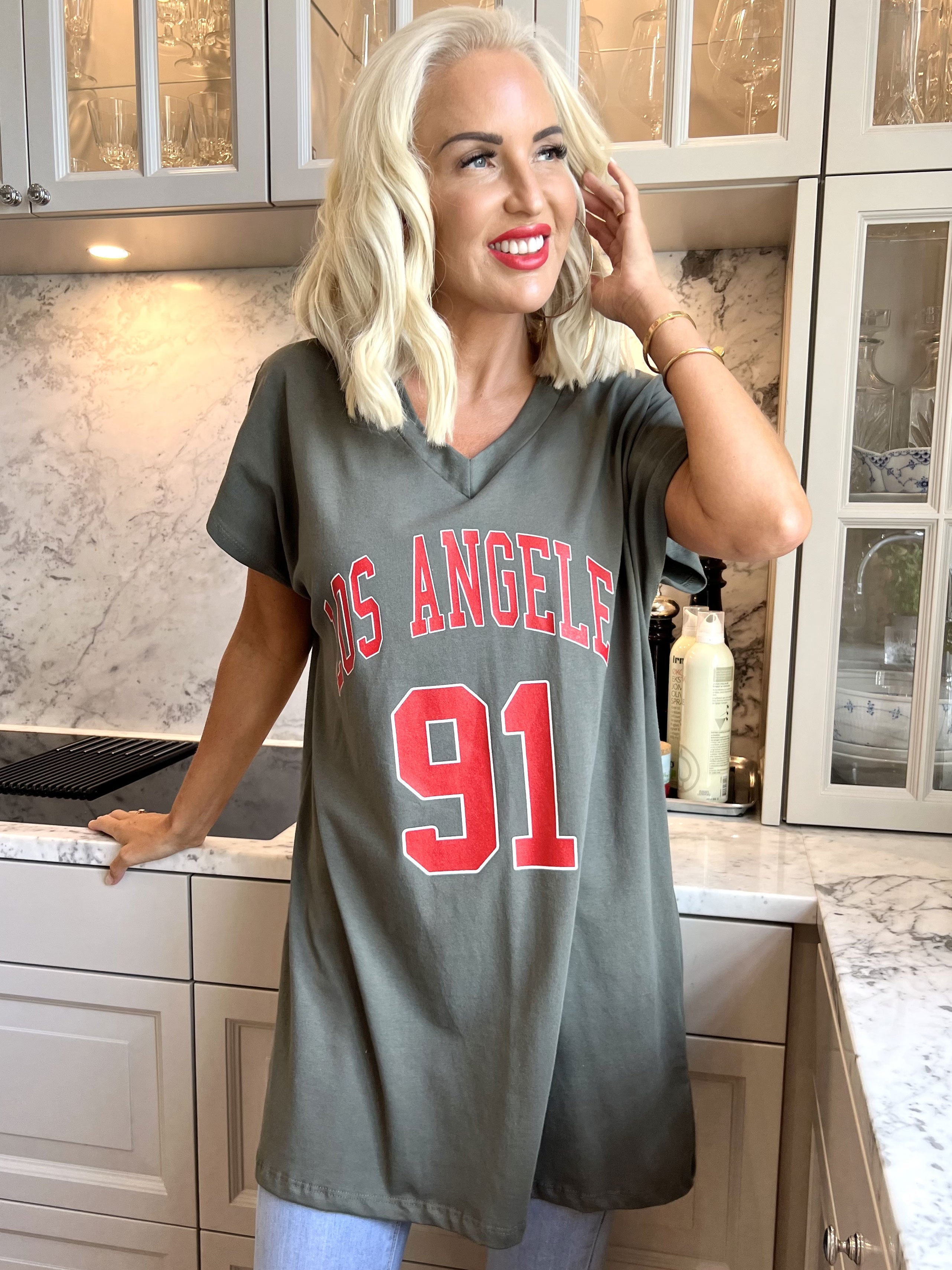 Julia - T-shirt klänning med text framtill - Army